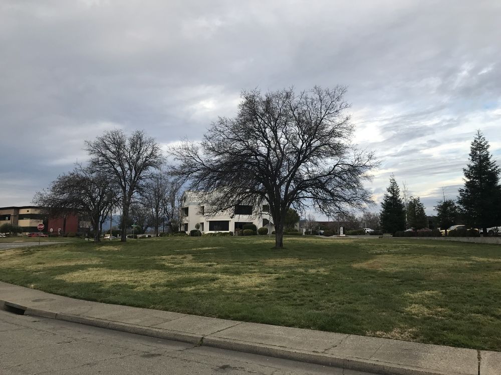 Hemsted & Knollcrest Commercial Land/Lots: 407 Hemsted Drive & 466 Knollcrest Drive, Redding, CA 96002